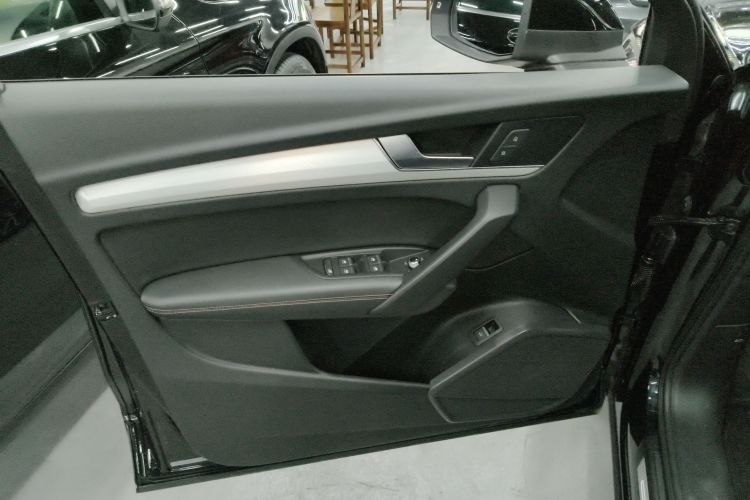 奥迪Q5L 2018款 40 TFSI 荣享时尚型 国VI中控内饰47