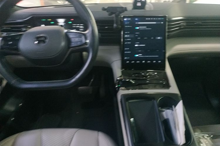 蔚来ES8 2020款 580KM 六座版中控内饰16