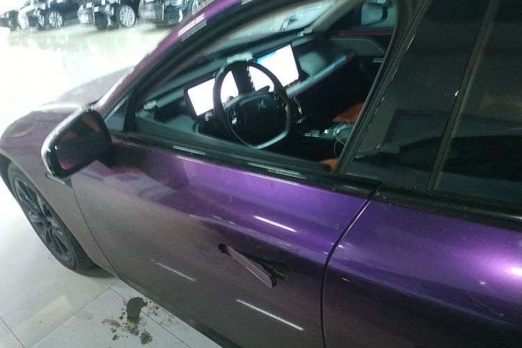 小鹏P7 2022款 670N+车身外观4