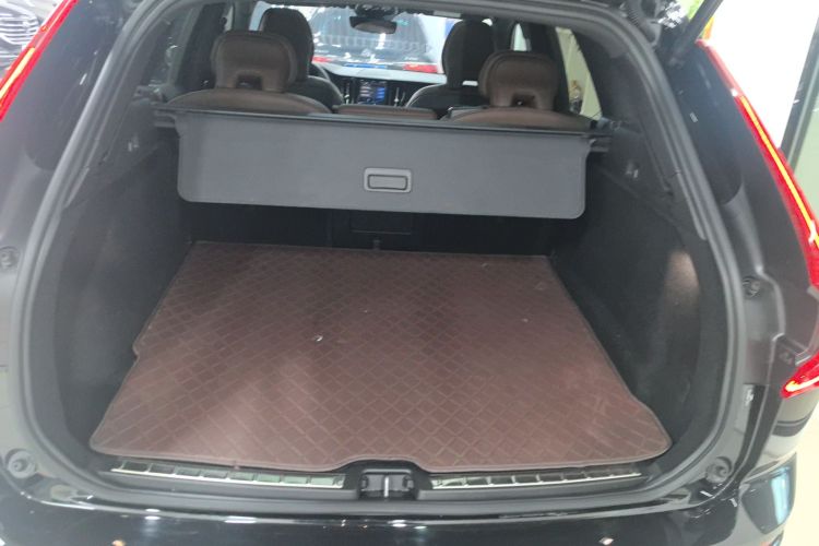 沃尔沃XC60 2024款 B5 四驱智远豪华版机舱底盘23