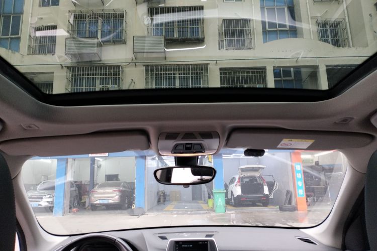 宝马X1 2018款 sDrive20Li 领先型中控内饰22