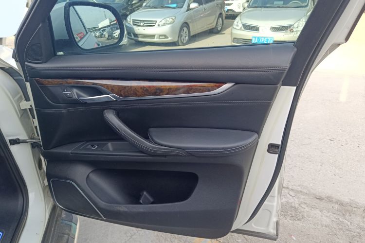 汉腾汽车 汉腾X7 2016款 2.0T DCT御马版中控内饰7005