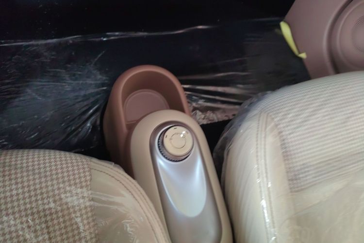 五菱汽车 宏光MINIEV 2025款 四门版 进阶款中控内饰18