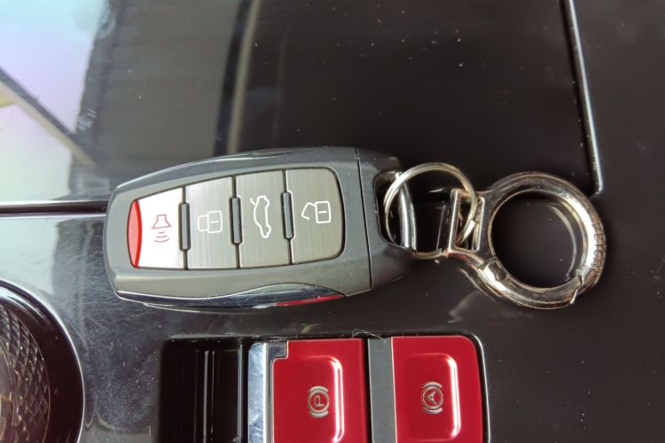 哈弗H6 2021款 第三代 2.0T 自动两驱Max中控内饰11