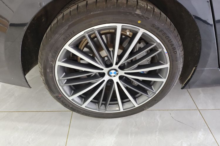 宝马5系 2018款 525Li M运动套装车身外观6002