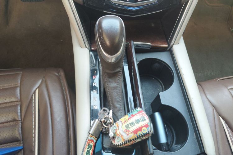 凯迪拉克XTS 2016款 28T 技术型中控内饰18