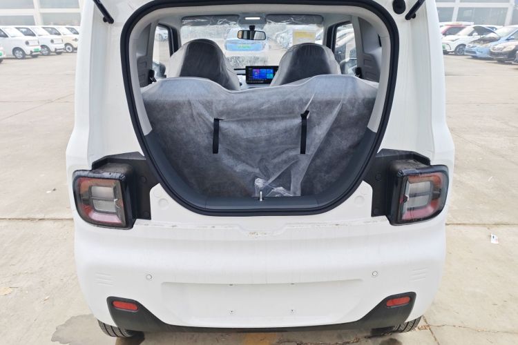 吉利银河 2024款 熊猫mini 200km 耐力熊机舱底盘23