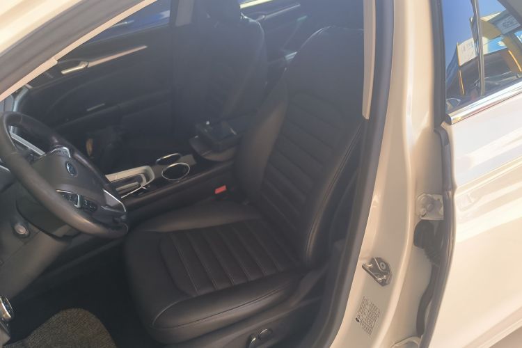 福特 蒙迪欧 2013款 1.5L GTDi180时尚型局部细节19