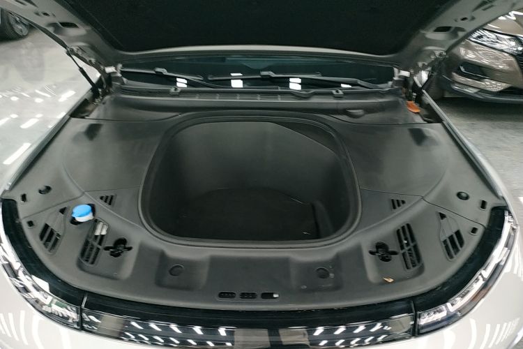 小鹏P7 2023款 480E机舱底盘24