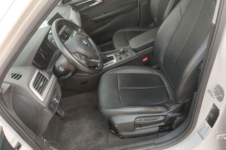 宝马1系 2018款 118i 时尚型中控内饰19