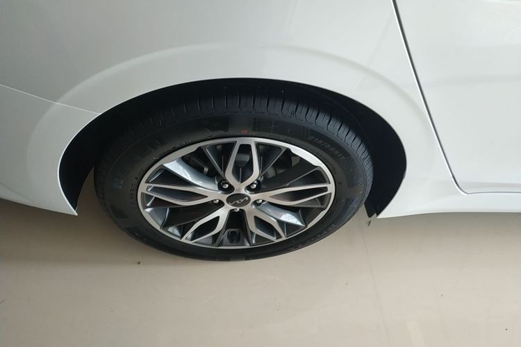 起亚K5 2021款 270T CVVD 时尚版车身外观6008