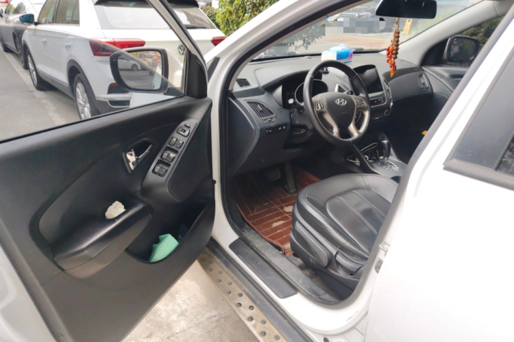 北京现代ix35 2012款 2.0L 自动两驱精英版GLS中控内饰7003