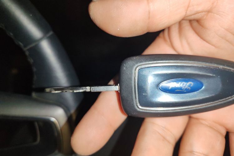 福特 福克斯 2017款 两厢 1.6L 自动风尚型智行版中控内饰11