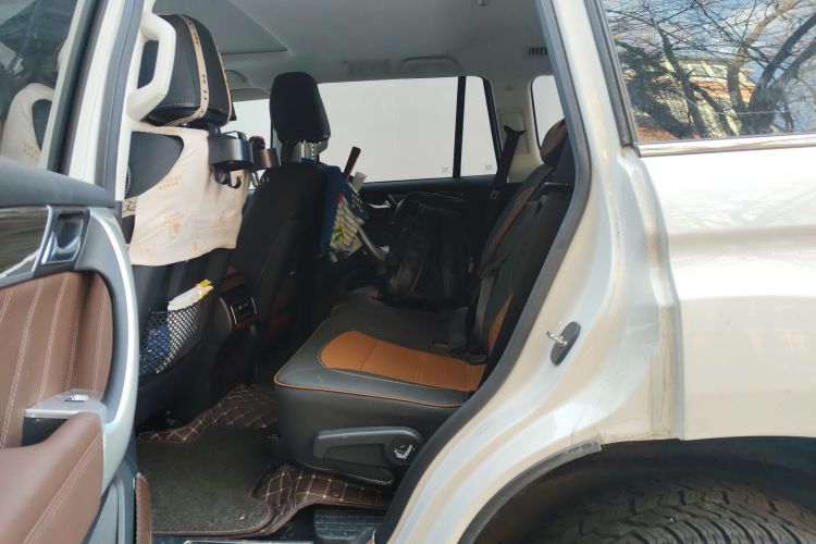 哈弗H9 2016款 2.0T 四驱豪华型 5座中控内饰21