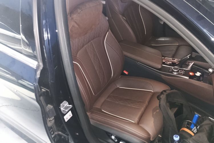 宝马5系新能源 2022款 改款二 535Le 先锋版M运动套装局部细节41