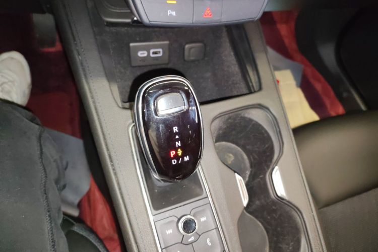 凯迪拉克XT4 2021款 28T 两驱技术型中控内饰18