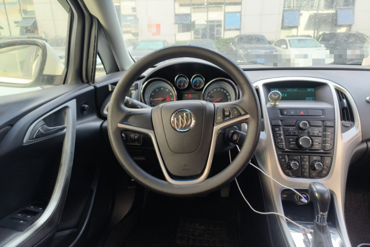 别克 英朗 2014款 XT 1.6L 自动时尚版局部细节13