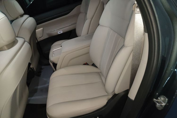 蔚来ES8 2024款 100kWh 签名版中控内饰21