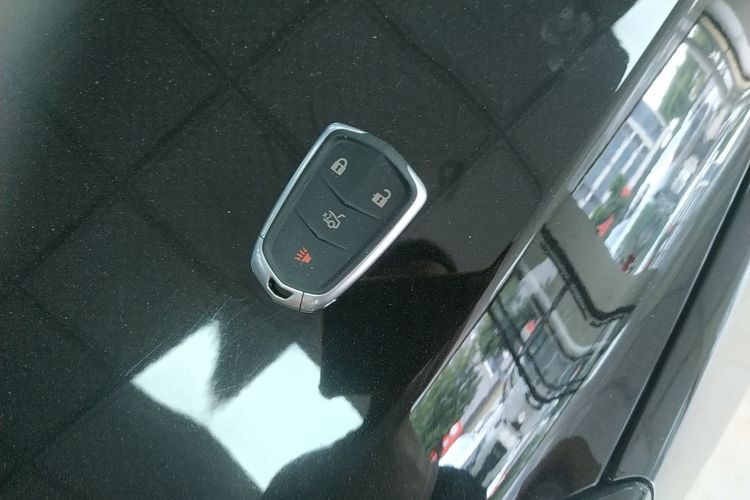 凯迪拉克XTS 2018款 28T 技术型中控内饰11