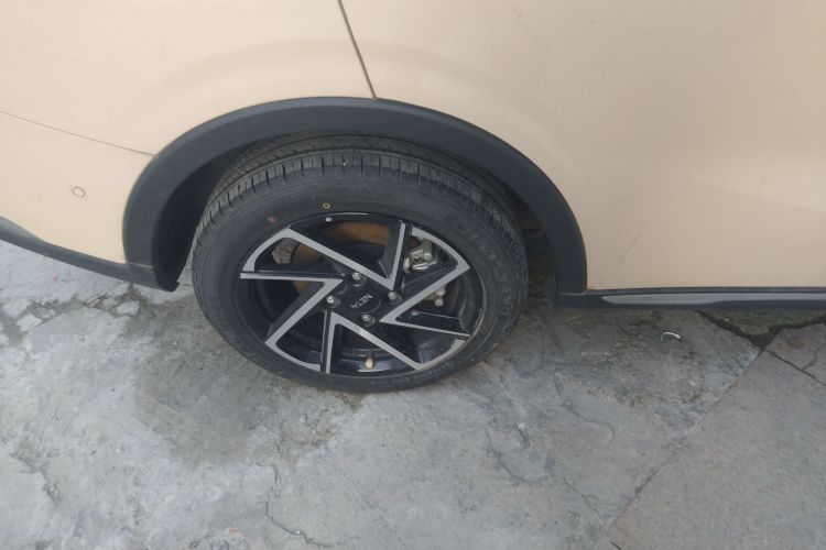 哪吒汽车 哪吒AYA 2023款 401车身外观6008