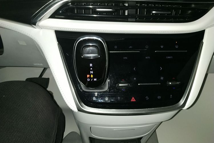 别克GL8 2020款 Avenir艾维亚 四座尊礼版局部细节18