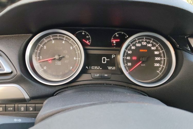 标致408 2018款 350THP 自动豪华版中控内饰15