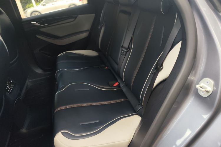 比亚迪 秦PLUS 2021款 DM-i 55KM 旗舰型中控内饰21