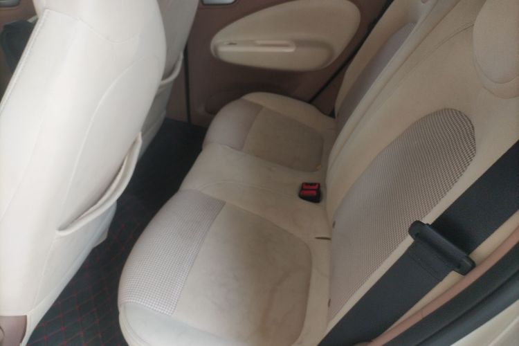 五菱汽车 宏光MINIEV 2025款 四门版 进阶款中控内饰21