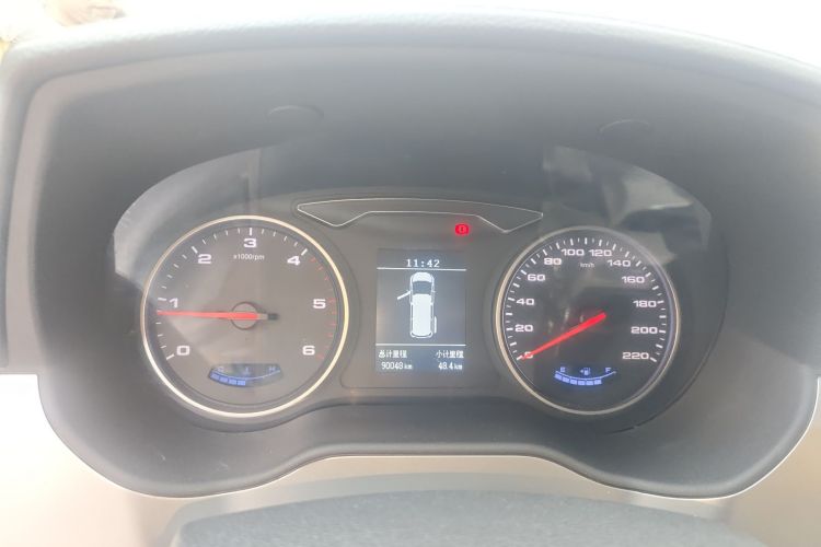 江淮瑞风 瑞风M4 2020款 2.0CTI 柴油 手动劲享型 国VI中控内饰14