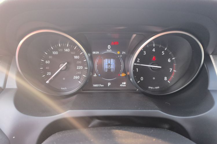 路虎 揽胜极光 2018款 240PS SE 智耀版中控内饰14