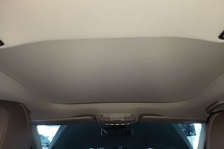 奔驰E级 2023款 E 300 L 时尚型局部细节22