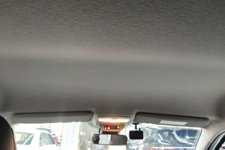 smart forfour 2018款 1.0L 52千瓦灵动版中控内饰22