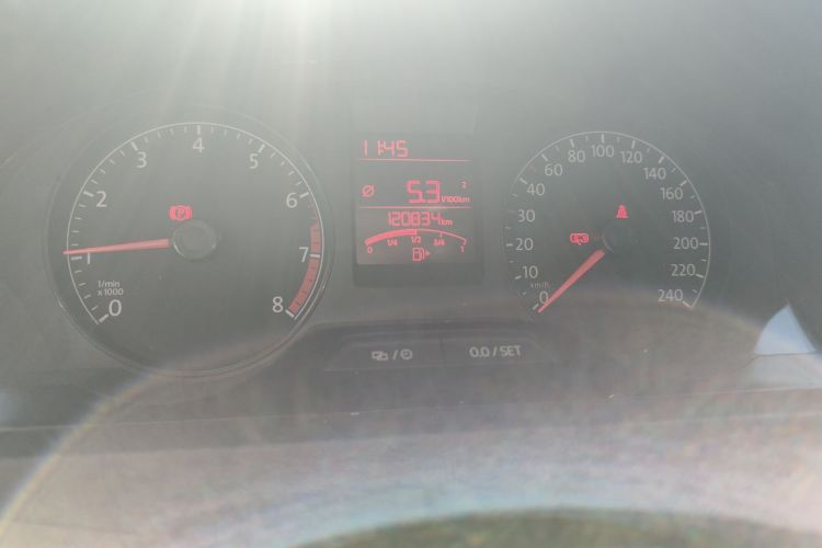 大众 桑塔纳 2015款 1.6L 手动舒适版中控内饰14