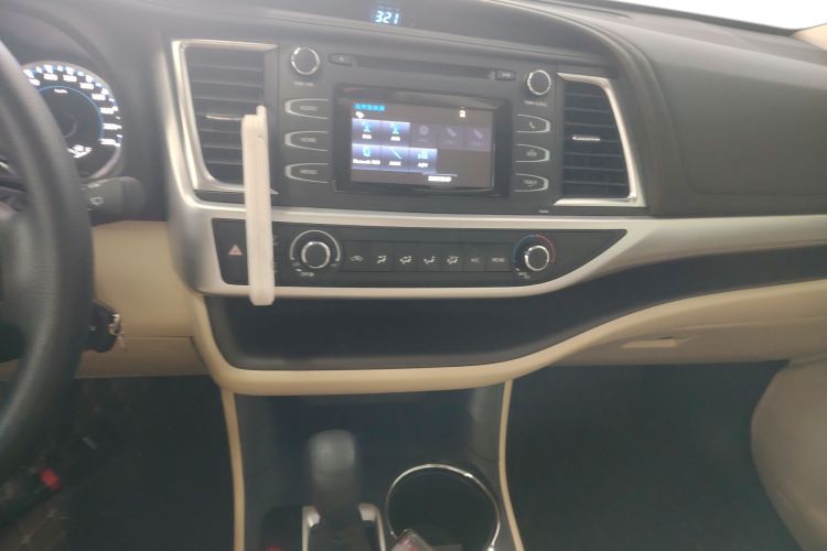 丰田 汉兰达 2018款 2.0T 两驱精英版 5座 国VI中控内饰16