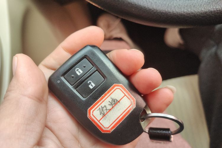 丰田 YARiS L 致炫 2016款 改款 1.5GS CVT锐动版中控内饰11