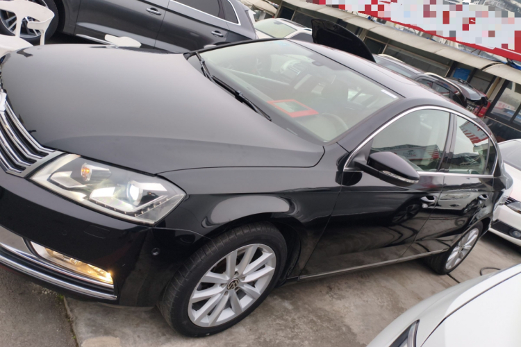 大众 迈腾 2013款 2.0TSI 尊贵型车身外观4