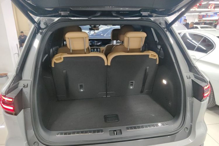 理想汽车 理想ONE 2021款 增程6座版机舱底盘23