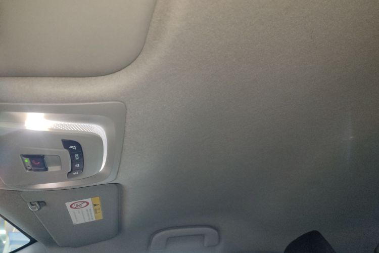 丰田 卡罗拉 2023款 1.8L 智能电混双擎 先锋版中控内饰22