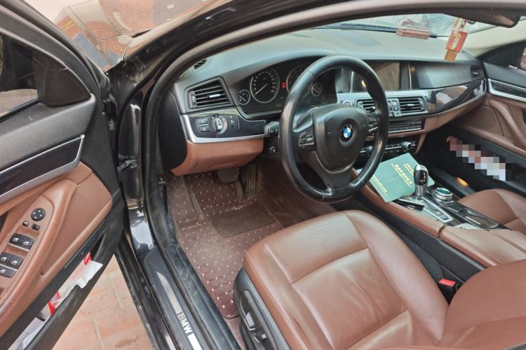 宝马5系 2017款 520Li 典雅型中控内饰20