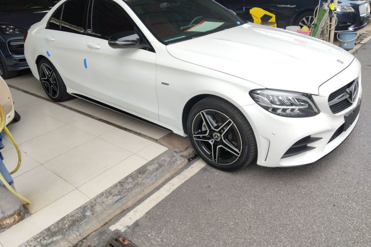 奔驰C级 2021款 C 260 星耀臻藏版车身外观3