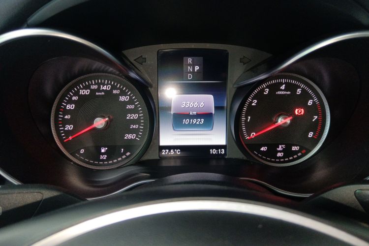 奔驰C级 2018款 C 180 L 时尚型运动版中控内饰14