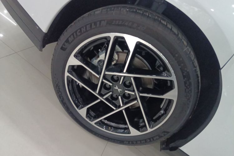 小鹏P7+ 2024款 超长续航 Max车身外观6008