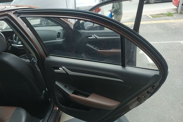 吉利汽车 远景 2017款 1.5L 自动幸福版中控内饰7006