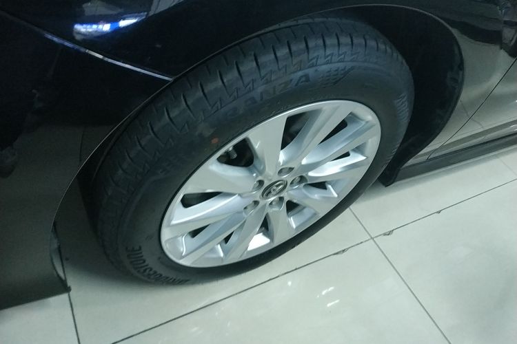 丰田 凯美瑞 2019款 2.0G 豪华版 国VI车身外观6007