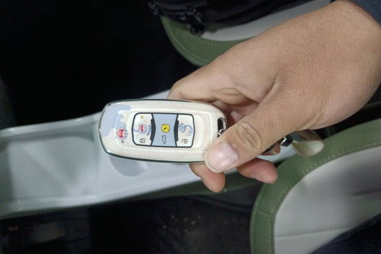 吉利银河 2025款 210km 熊猫骑士中控内饰7001