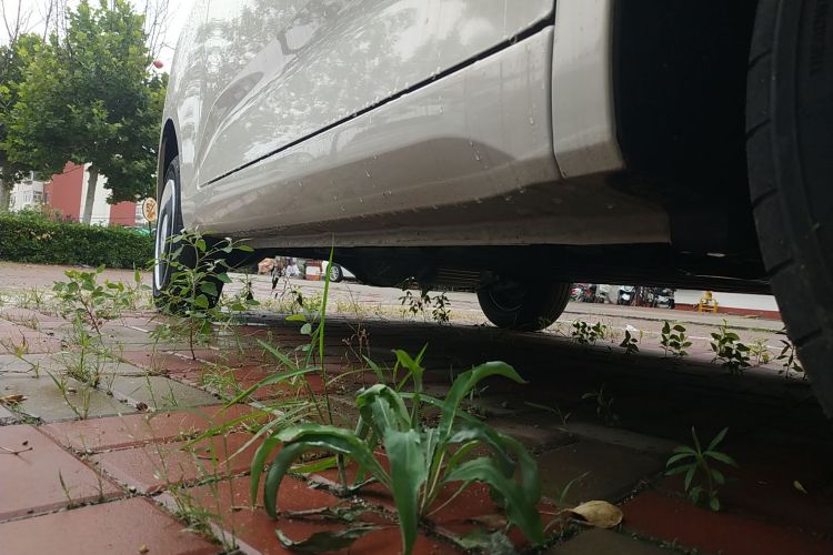 五菱汽车 宏光MINIEV 2024款 第三代 215km 青春版机舱底盘29