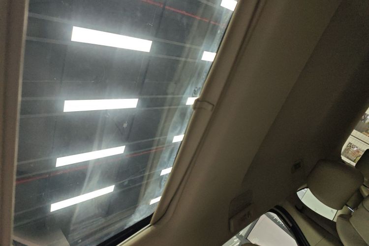 别克GL8 2017款 25S 豪华型 国V中控内饰22