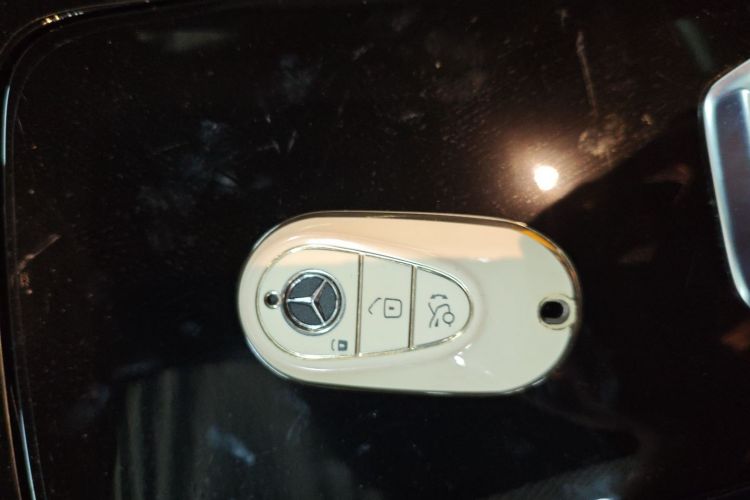 奔驰C级 2022款 改款 C 260 L 运动版中控内饰11