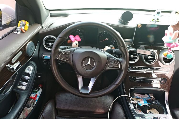 奔驰GLC 2019款 GLC 260 4MATIC 动感型中控内饰13