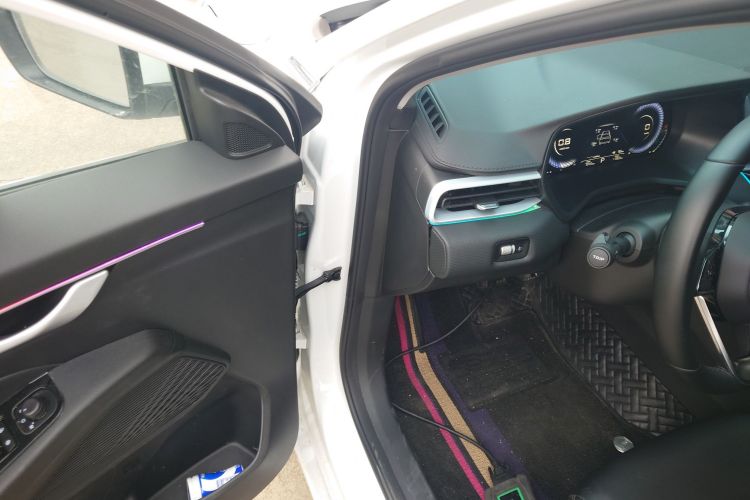 吉利汽车 帝豪 2025款 第4代 1.5L CVT尊贵型中控内饰20